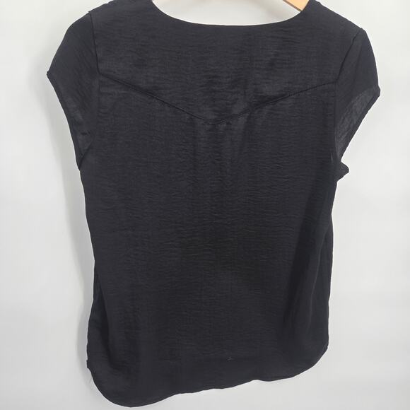 H&M Small Black Blouse Top Short Cap Sleeve Plaid Flowy Shirt V Neck Lightweight - Picture 5 of 5